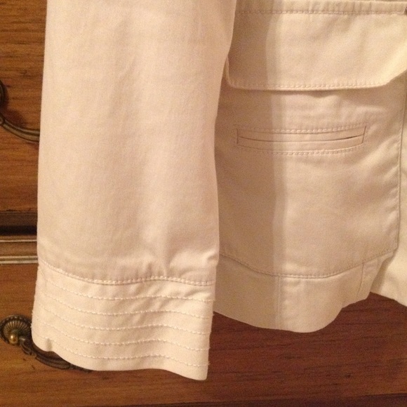 Ivory Jacket - Picture 5 of 8